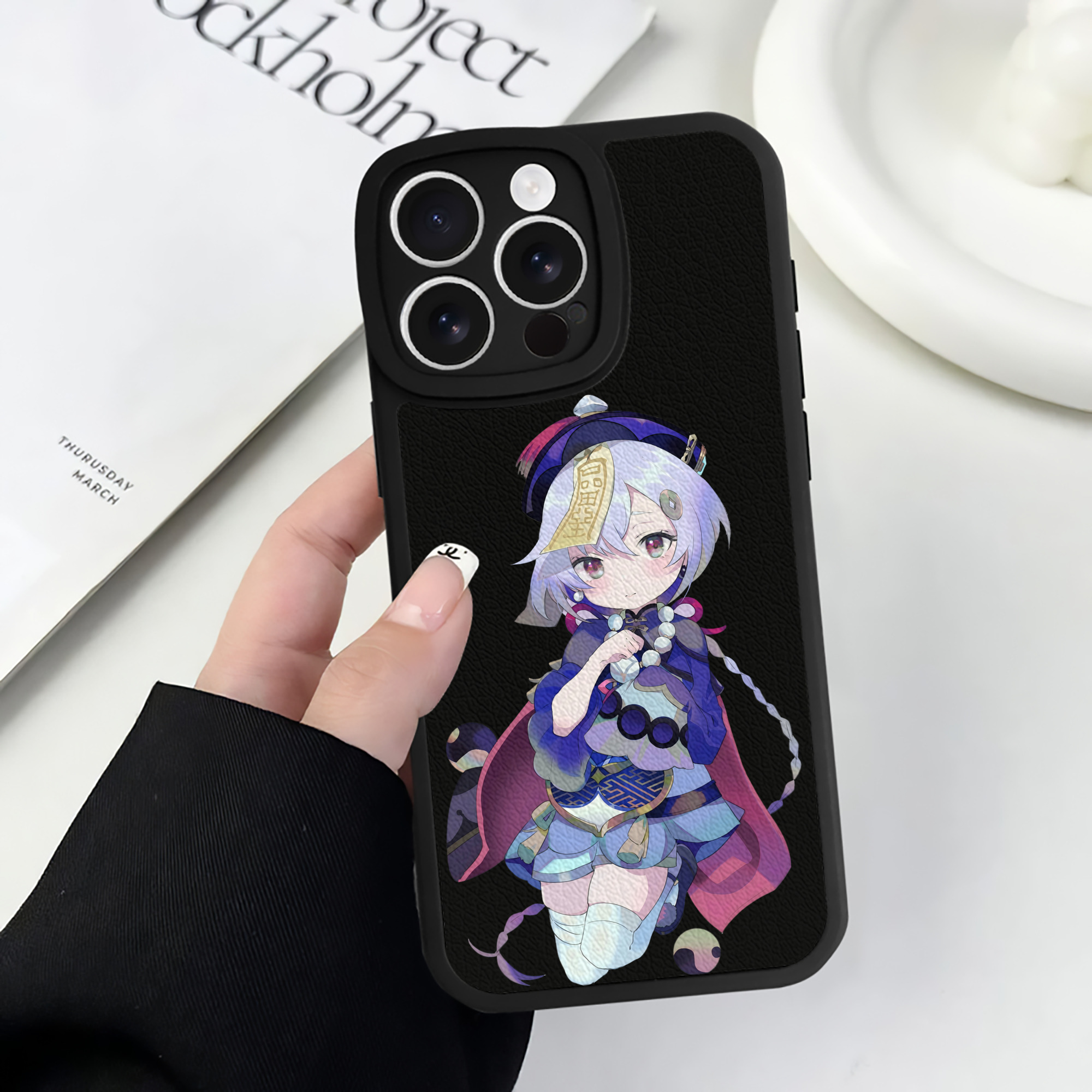 げんし神 七七 なな  genshin Nana 【iPhone 16シリーズ対応】シリコンスマホケース（レザー調） 材質：シリコン